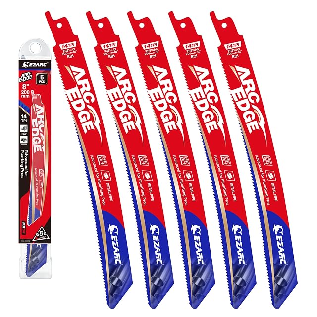 EZARC arc edge reciprocating saw blade with its curved cutting edge
